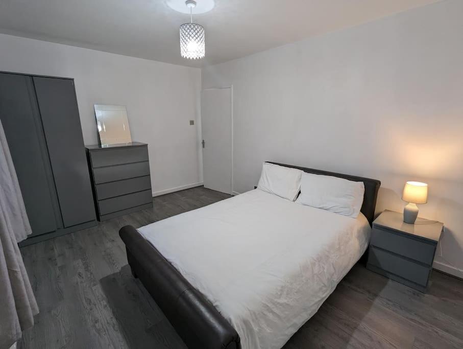 3 Bedroom Apartment Sleeps 8 Edinburgh Ngoại thất bức ảnh